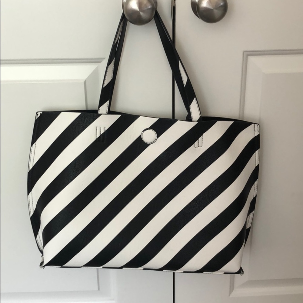Steve Madden BBenzo Stripe Bag and Clutch - Picture 3 of 7